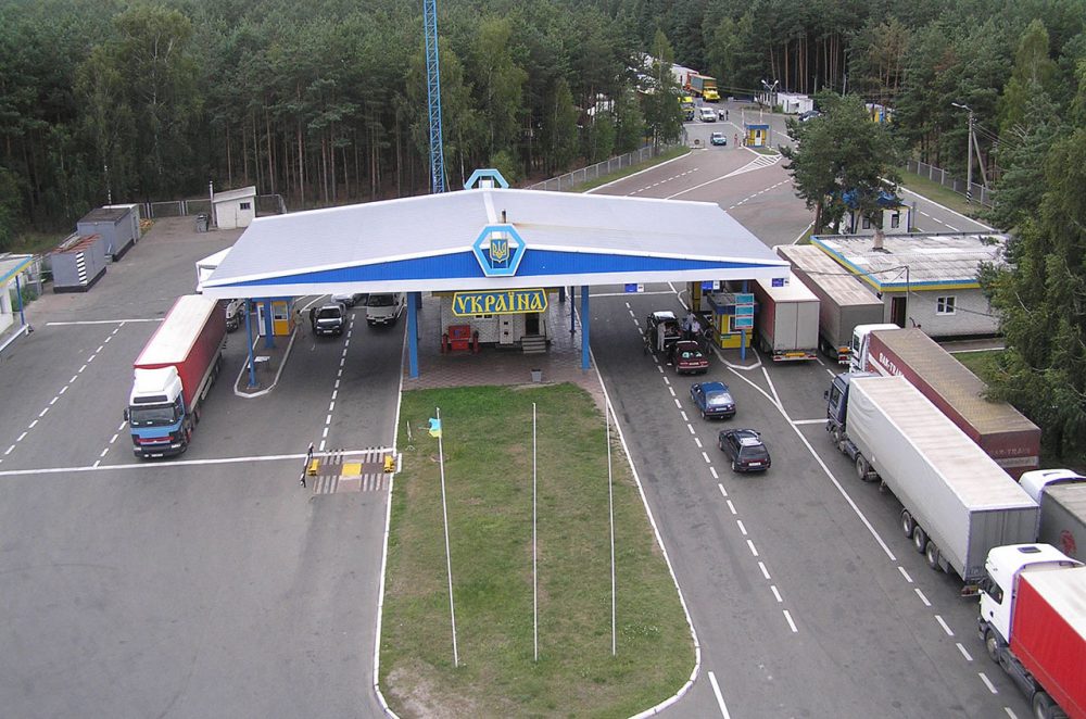 Из-за химической аварии приостановлено движение через КПП «Тиса - Захонь»