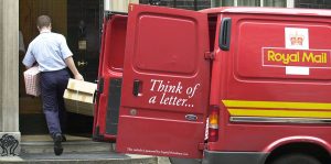Королівська пошта Британії переозброює автопарк електрокарами