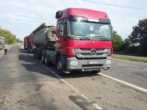Миколаївські водії стверджують, що їздять із перевантаженням із дозволу ОДА