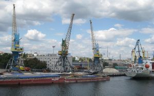 Через будівництво мосту Росією азовські порти України зазнають збитків