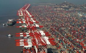 В Китае заработал самый большой в мире автоматизированный контейнерный терминал