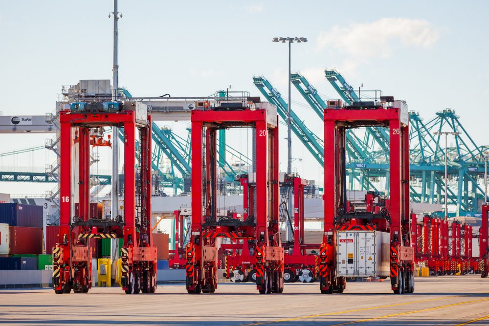 Роботы вытеснили докеров в порту Лос-Анджелеса