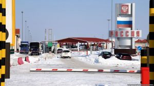 На границе с Россией опять очереди грузовиков
