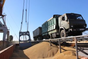Экспертное мнение: Перевозка зерна автотранспортом в Украине остается более привлекательной, чем по железной дороге