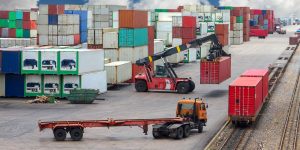 Ставки на контейнерные перевозки в Европу снова пошли в рост