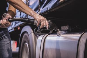 Законопроект, ограничивающий 200 л ввоз топлива в Польшу в баках машины, отправили на доработку