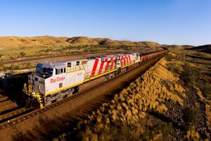 В Австралии беспилотный грузовой поезд сделал первую перевозку