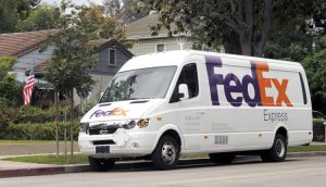 FedEx купує у китайців 1000 електричних фургонів