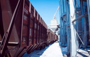 «Укрзализныця» объявила новые аукционы по продаже услуг на маршрутную перевозку в зерновозах