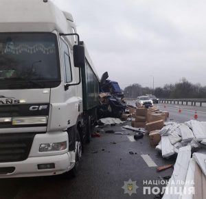 ДТП с грузовиками на дорогах Украины – обзор последних происшествий (15.04 2019)