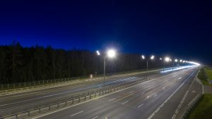 Шведы собираются строить «умную» дорогу с беспроводной подзарядкой электромобилей
