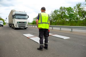У Черкаській області планують запровадити цілодобовий ваговий контроль вантажівок