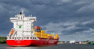 Ризький порт починає обслуговування контейнеровозів на ЗПГ