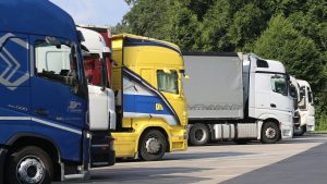 Серпневі заборони на рух вантажівок у Європі