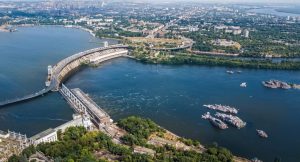 Движение большегрузов по плотине ДнепроГЭСа запрещено