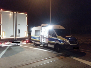 Немецкая полиция проверяла грузовики в Польше