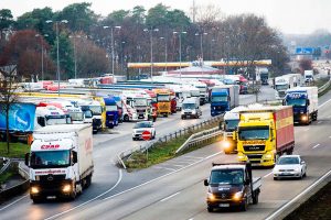 Транспортники Нижньої Саксонії вимагають від влади прискорити будівництво парковок для вантажівок