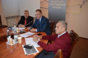 УЗ та роботодавці України обговорили зміни у законодавстві про публічні закупівлі