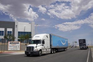 Amazon изменил схему оплаты работы дальнобойщиков, отказавшись от принятых норм