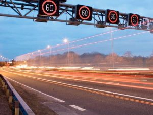 Скандал вокруг «умных» шоссе в Британии: число аварийных ситуаций увеличилось в 20 раз