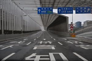 В Китае проезд по платным шоссе временно стал бесплатным