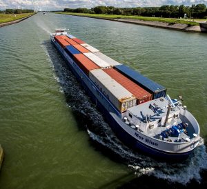 Порт Роттердам із партнерами запускають еко-ініціативу для внутрішніх водних шляхів Європи