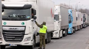 Польща скасувала на деяких ділянках прикордонний контроль для вантажівок, що в'їжджають