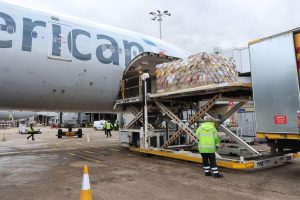 Авиакомпании начали использовать пассажирские самолеты для перевозки грузов