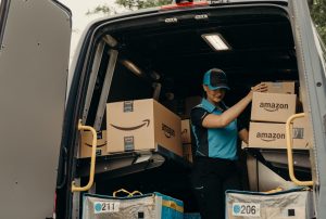 Amazon скоротить час доставки посилок до кількох годин