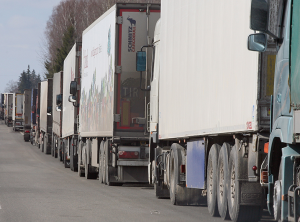 Заблоковані українські вантажівки перетнули кордон Туреччини
