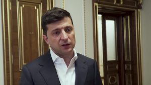 Президент Украины нелицеприятно отозвался о дальнобойщиках на перегруженных фурах