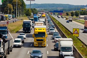 В Австрії набули чинності додаткові заборони на рух вантажних автомобілів