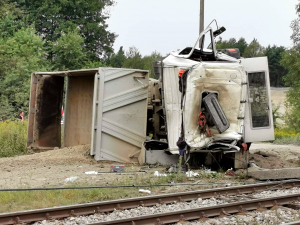 В Польше в самосвал врезался пассажирский поезд