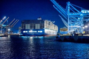 «Безработные» контейнеровозы возвращаются на сервисы: вместимость опустилась ниже 1 млн TEU