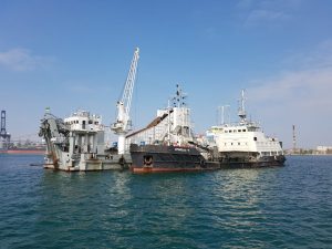 АМПУ начала дноуглубительные работы в акватории морского порта Черноморск
