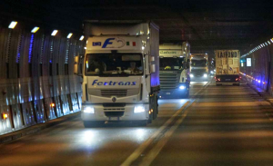У Франції водії вантажівок звільняються від комендантської години за наявності сертифіката
