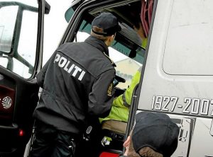 Данська поліція виписала литовському далекобійнику за чужу карту водія величезний штраф