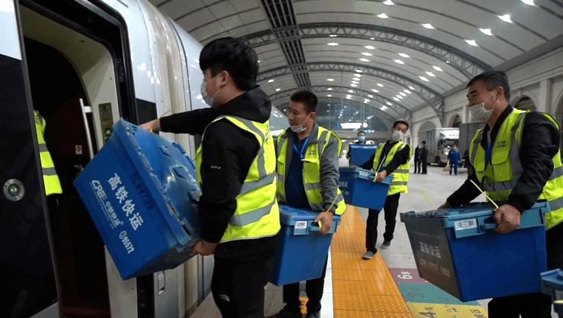 Для задоволення попиту на Double Eleven, Китай запустив високошвидкісний вантажний поїзд