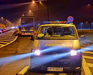 Польская полиция выявила дальнобойщика, который 7 лет ездил без прав и карты