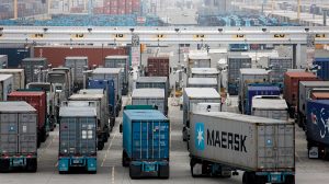 Порт Лос-Анджелеса доплачуватиме терміналам за швидку обробку вантажівок