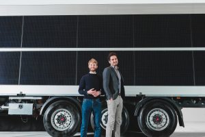 Німецький стартап представив прототип фотоелектричного причепа для вантажівок
