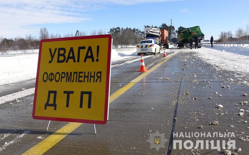 В Житомирской области произошло ДТП с двумя фурами