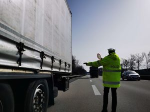 Немецкая полиция взялась за перегруженные грузовики