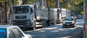 В Одессе горсовет ограничит движение грузовиков в часы пик