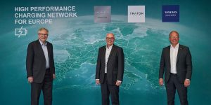 Daimler Truck, Traton Group и Volvo Group объединяются для создания сети зарядок для грузовиков