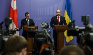 Премьеры Украины и Грузии договорились развивать транзитные перевозки