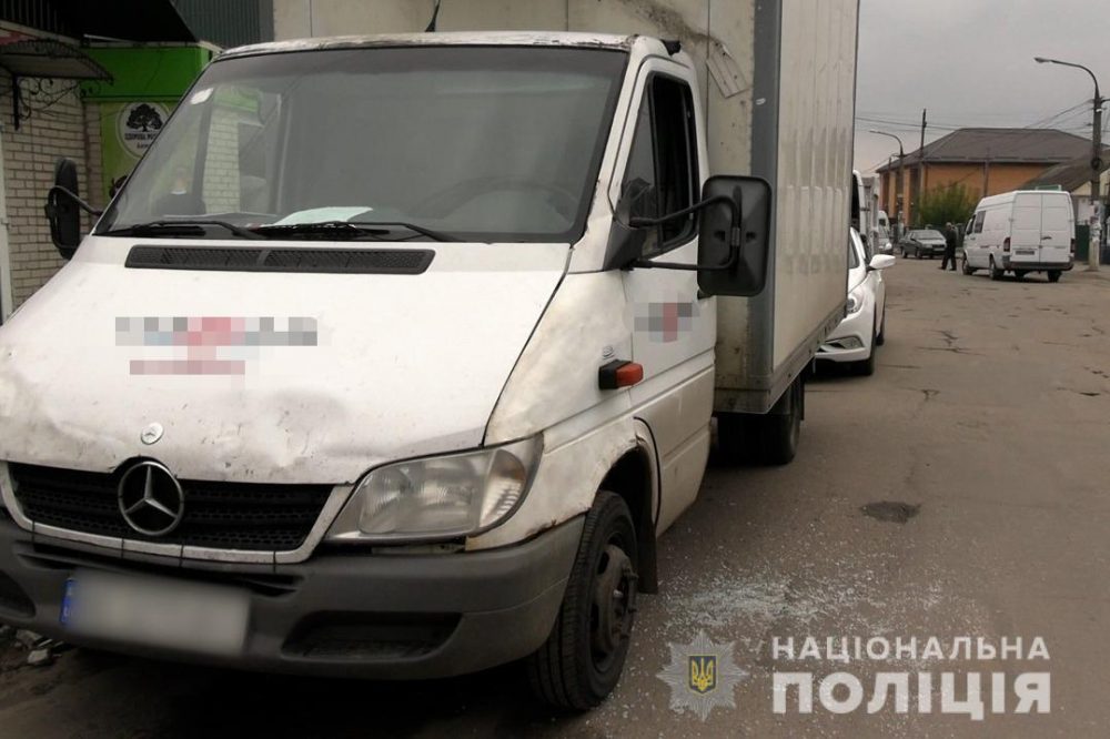 Поліція затримала злочинну групу, яка скоїла грабіж на водія-експедитора.