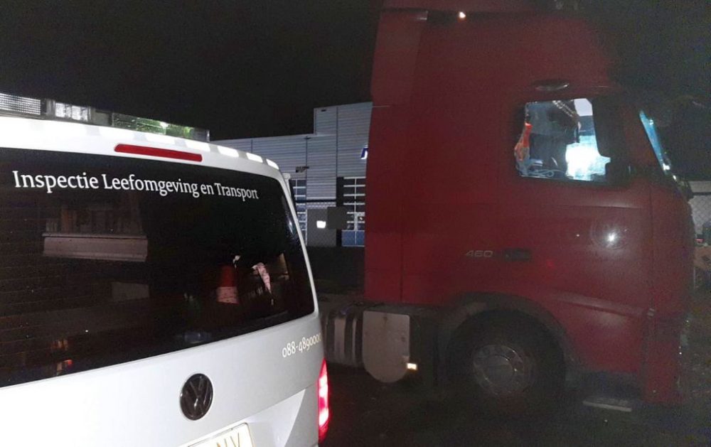 У Нідерландах затримали вантажівку з «вимикачем тахографа» та взламаним обмежувачем швидкості.