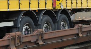 Німеччина: хочете, щоб напівпричепи возили по залізничному, тоді будьте ласкаві розщедритися