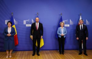 Премьер-министры Украины, Грузии и Молдовы обсудили с Президентом Еврокомиссии вопросы транспорта и грузоперевозок
